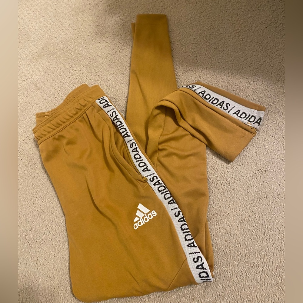Adidas women's sweatpants n